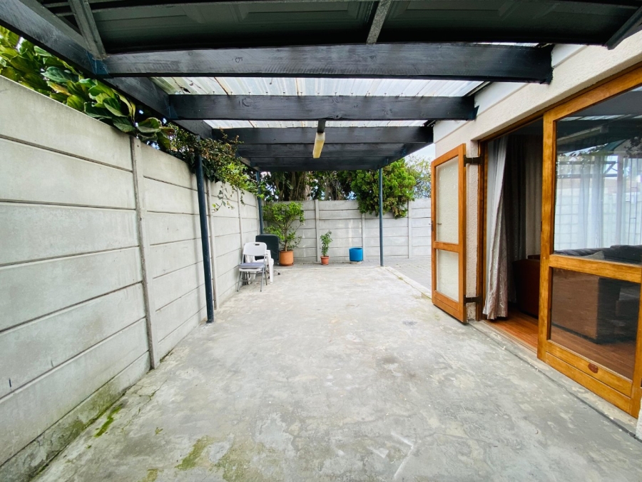 2 Bedroom Property for Sale in Summer Greens Western Cape